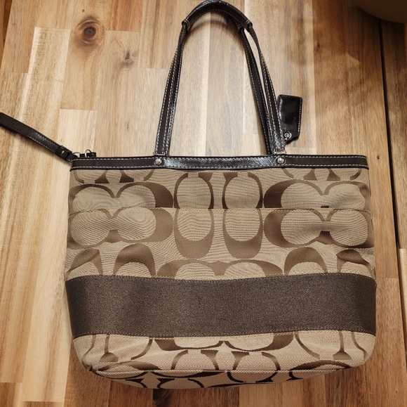 Coach Purse Signature Stripe Brown / Khaki Tote / Shoulder Bag #F19046 - Picture 5 of 8